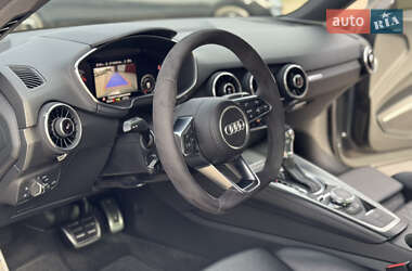 Купе Audi TT 2016 в 