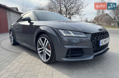 Купе Audi TT 2016 в 