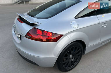 Купе Audi TT 2009 в 