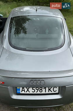 Купе Audi TT 2006 в 