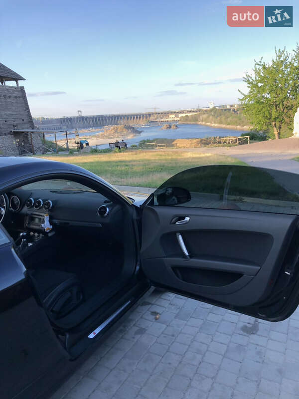 Купе Audi TT 2010 в Дніпрі
