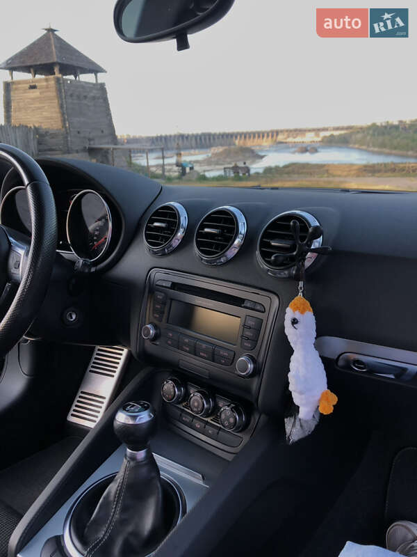 Купе Audi TT 2010 в Запоріжжі