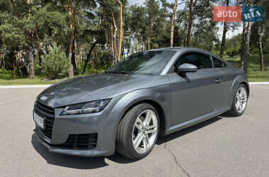 Купе Audi TT 2016 в 