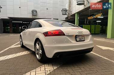 Купе Audi TT 2011 в 