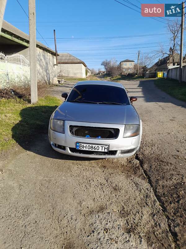 Купе Audi TT 1999 в 