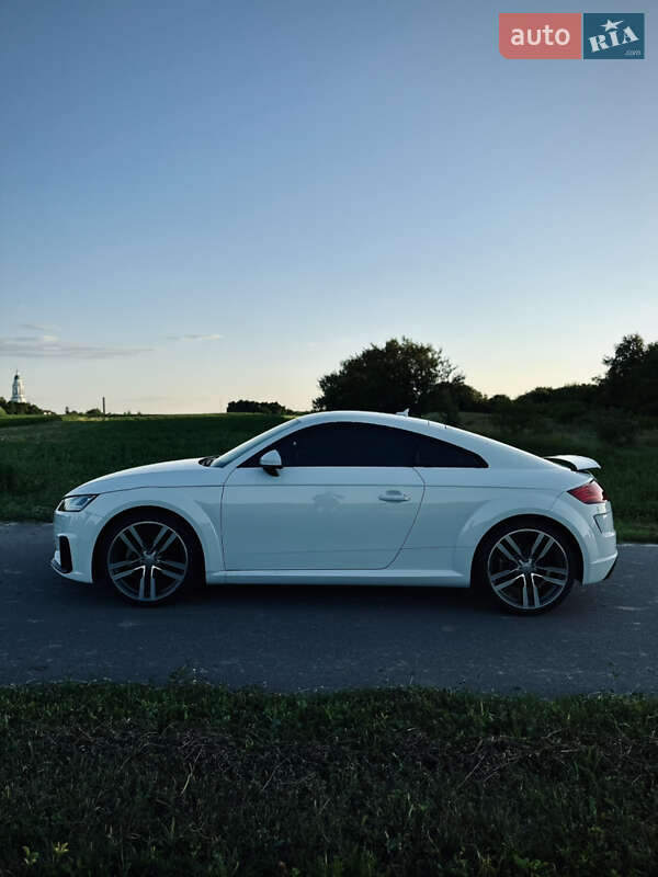 Купе Audi TT 2016 в Лубнах