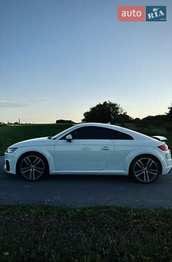 Купе Audi TT 2016 в 