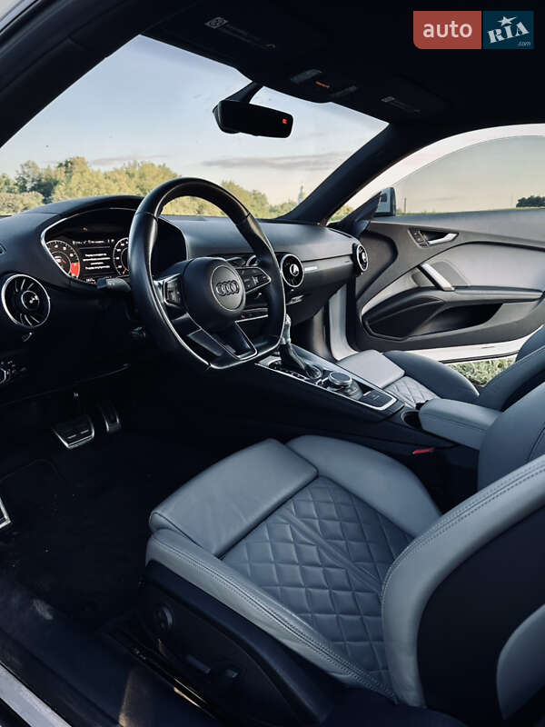 Купе Audi TT 2016 в Лубнах