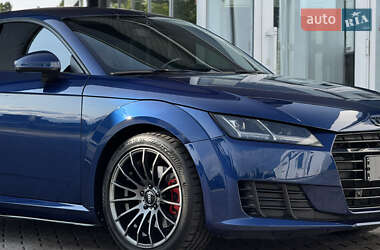 Купе Audi TT 2015 в 