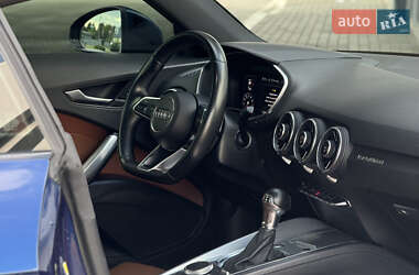 Купе Audi TT 2015 в 
