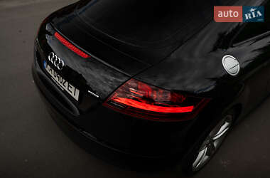Купе Audi TT 2010 в 
