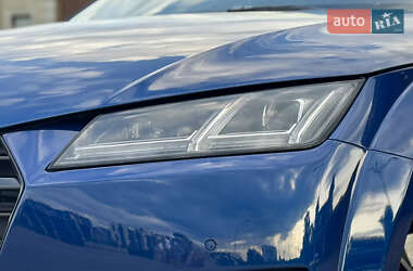 Купе Audi TT 2015 в 