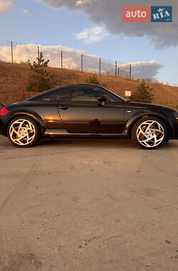 Купе Audi TT 2001 в 