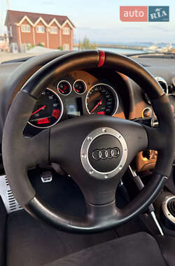 Купе Audi TT 2001 в 