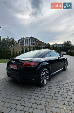 Купе Audi TT 2015 в 