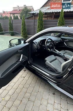 Купе Audi TT 2015 в 