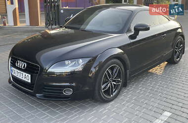 Купе Audi TT 2011 в 