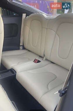Купе Audi TT 2011 в 