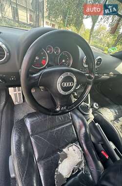 Купе Audi TT 1999 в 