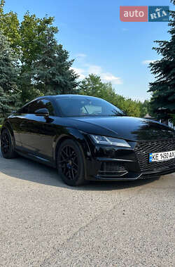 Купе Audi TT 2015 в 