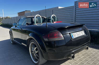 Купе Audi TT 2001 в 