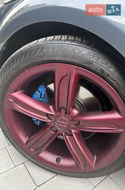 Купе Audi TT 2010 в 