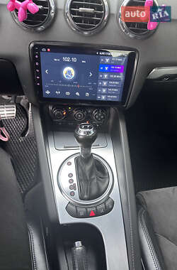 Купе Audi TT 2010 в 