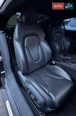 Купе Audi TT 2011 в 