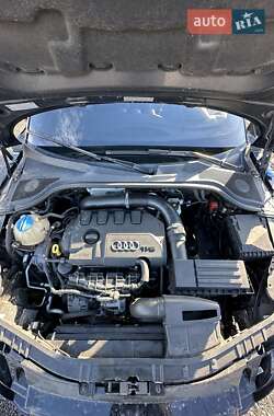 Купе Audi TT 2011 в 