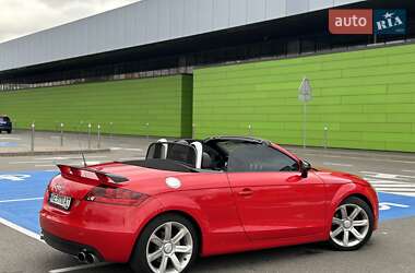 Родстер Audi TT 2008 в  фото 16 Родстер Audi TT 2008 в