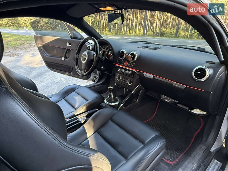 Купе Audi TT 1999 в Києві фото 10 Купе Audi TT 1999 в Києві