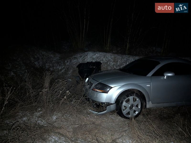 Купе Audi TT 1999 в Южноукраинске