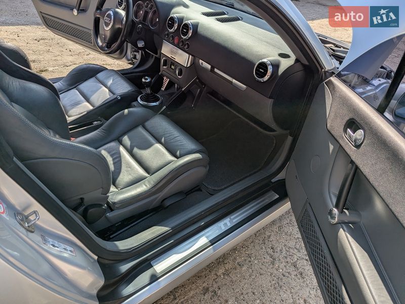 Купе Audi TT 1999 в Южноукраинске