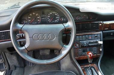 Седан Audi V8 1993 в Днепре