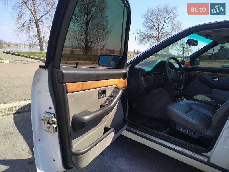 Седан Audi V8 1989 в Черкассах