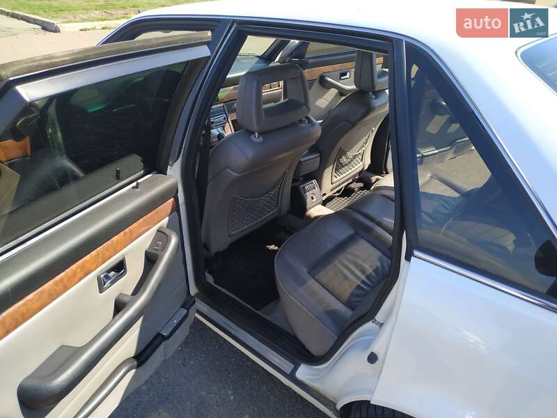 Седан Audi V8 1989 в Черкассах