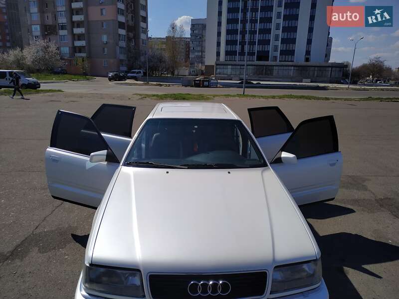 Седан Audi V8 1989 в Черкассах
