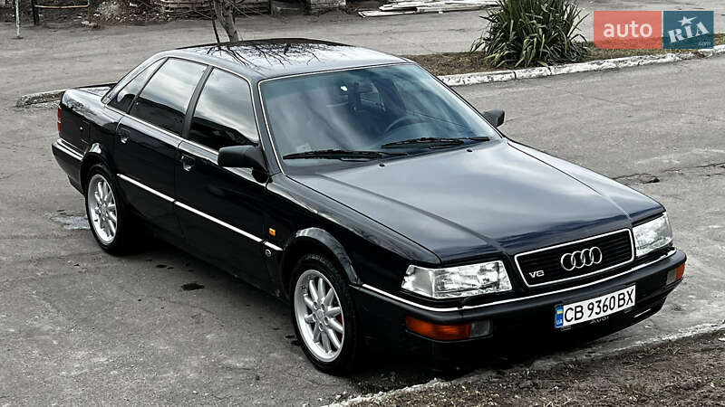 Седан Audi V8 1989 в Чернигове