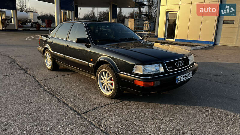 Седан Audi V8 1989 в Чернигове