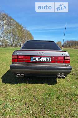 Седан Audi V8 1989 в Липовце