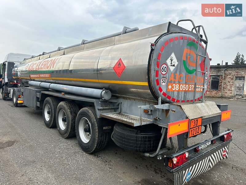 Цистерна Automecanica SLP-8B 2001 в Ужгороде