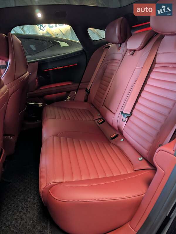 Фастбэк Avatr 06 2025 в Львове фото 10 Фастбэк Avatr 06 2025 в Львове