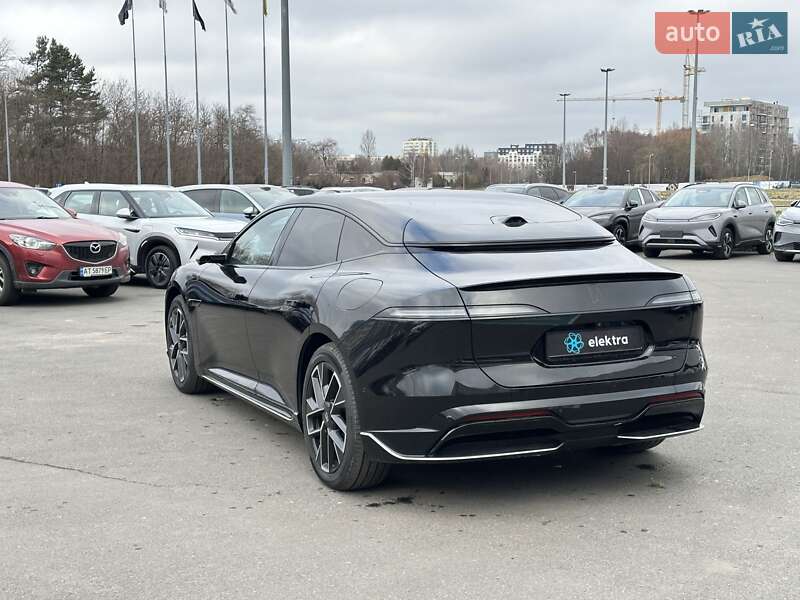 Фастбэк Avatr 06 2025 в Львове фото 26 Фастбэк Avatr 06 2025 в Львове