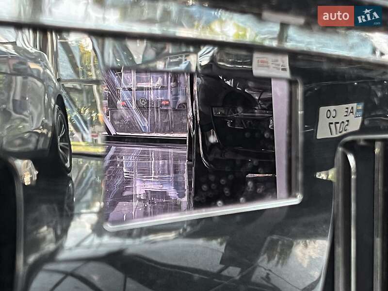 Седан Avatr 12 2024 в Дніпрі