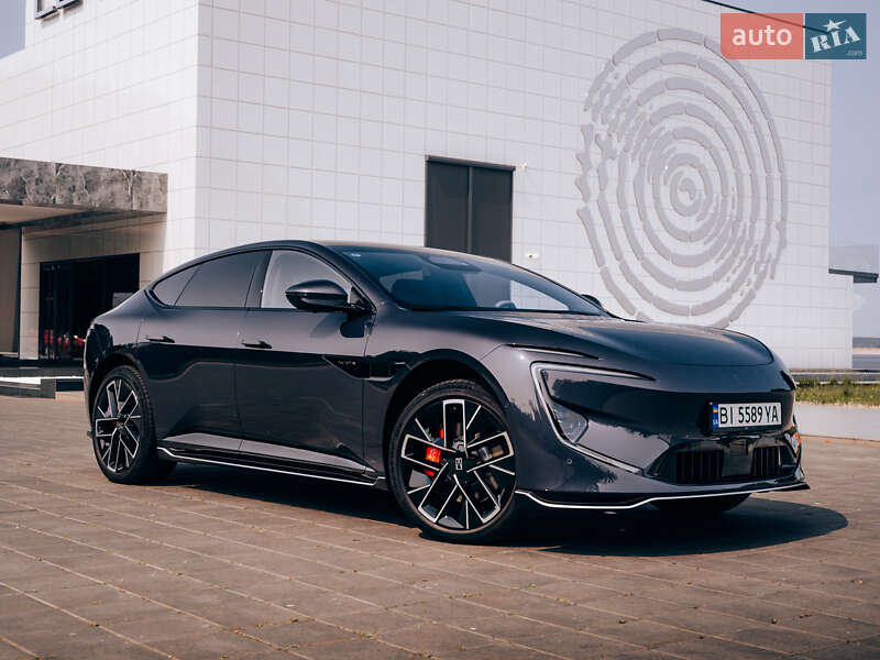 Лифтбек Avatr 12 2024 в Киеве