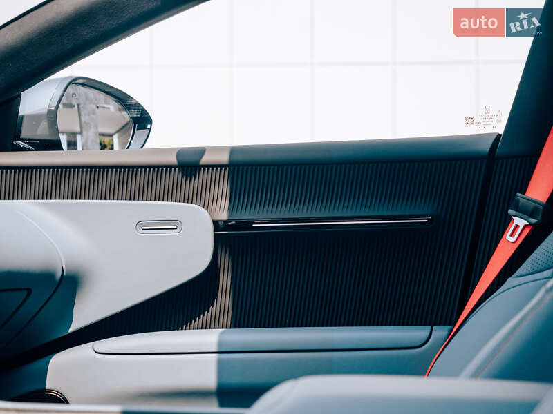 Лифтбек Avatr 12 2024 в Киеве