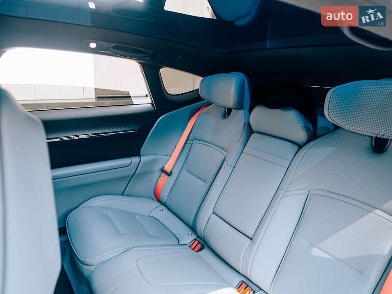 Лифтбек Avatr 12 2024 в Киеве