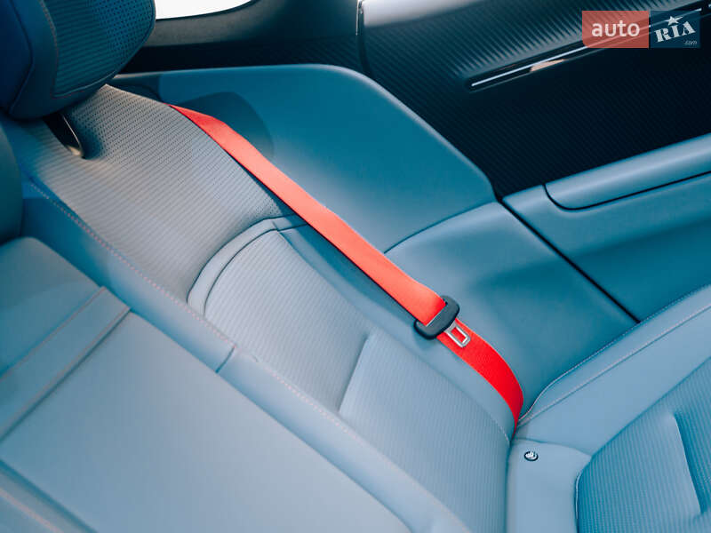 Лифтбек Avatr 12 2024 в Киеве