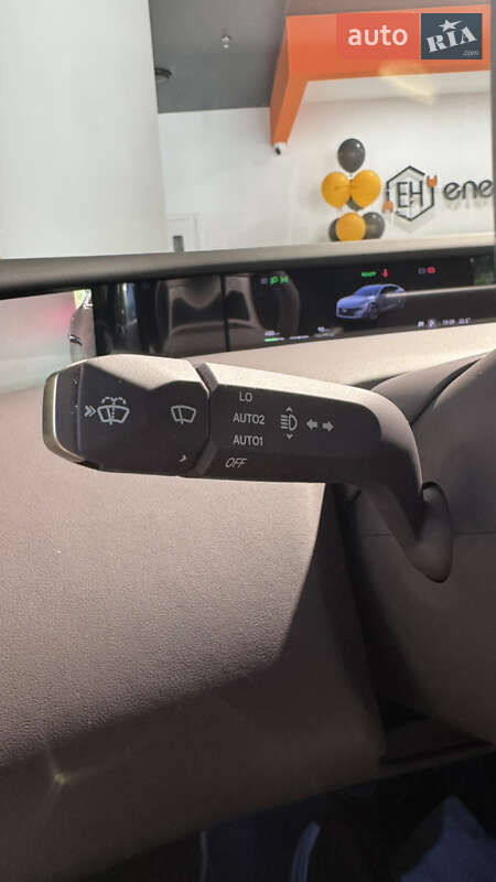 Седан Avatr 12 2024 в Киеве
