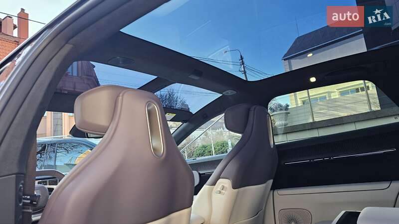 Седан Avatr 12 2024 в Киеве